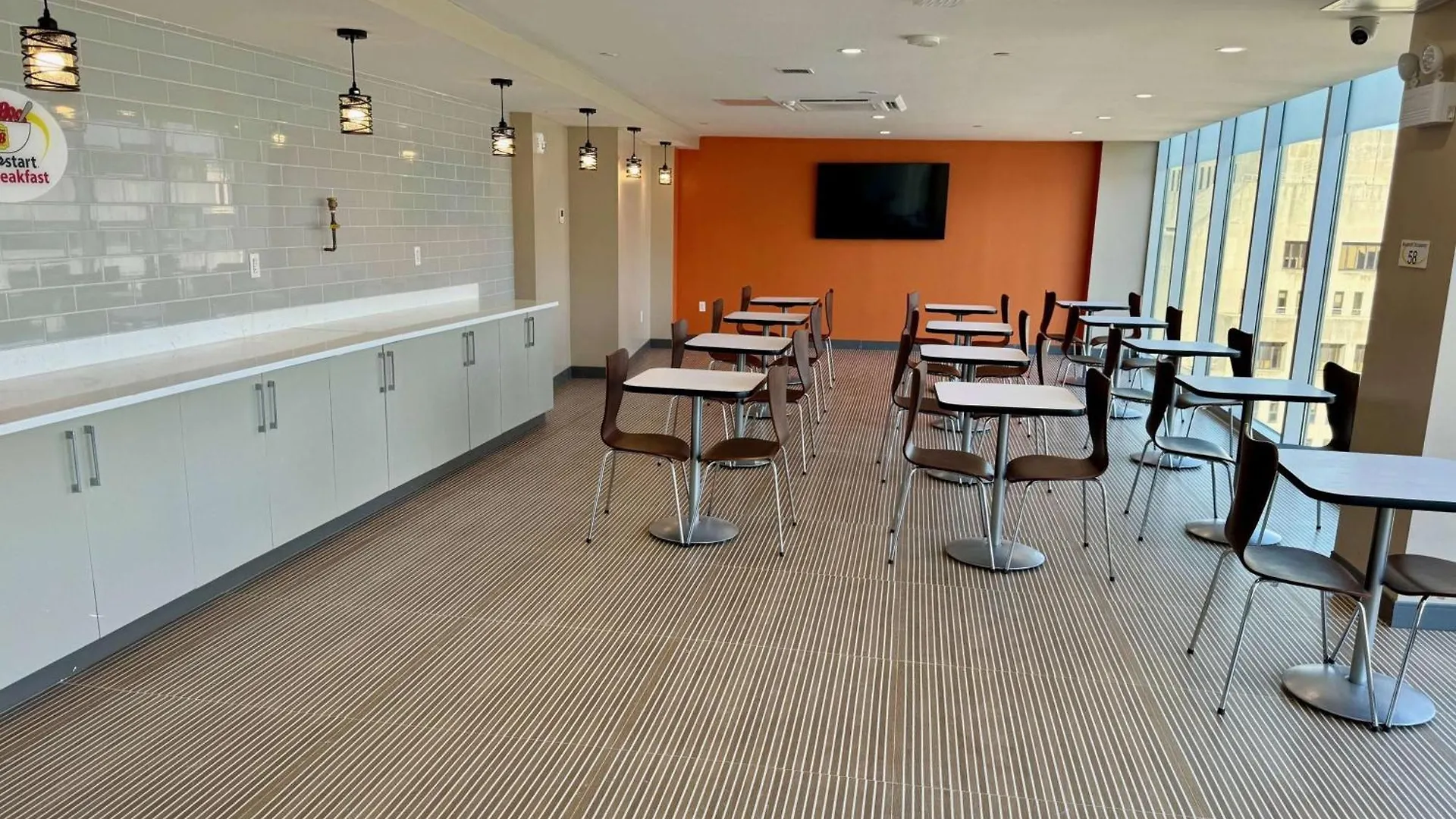 Hotel Super 8 By Wyndham Bronx Near Stadium New York